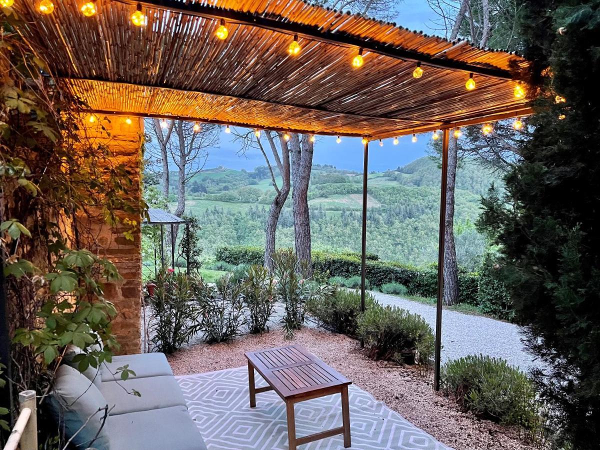 La Panoramica Gubbio - Maison De Charme - Casette E Appartamenti Self Catering Per Vacanze Meravigliose! מראה חיצוני תמונה