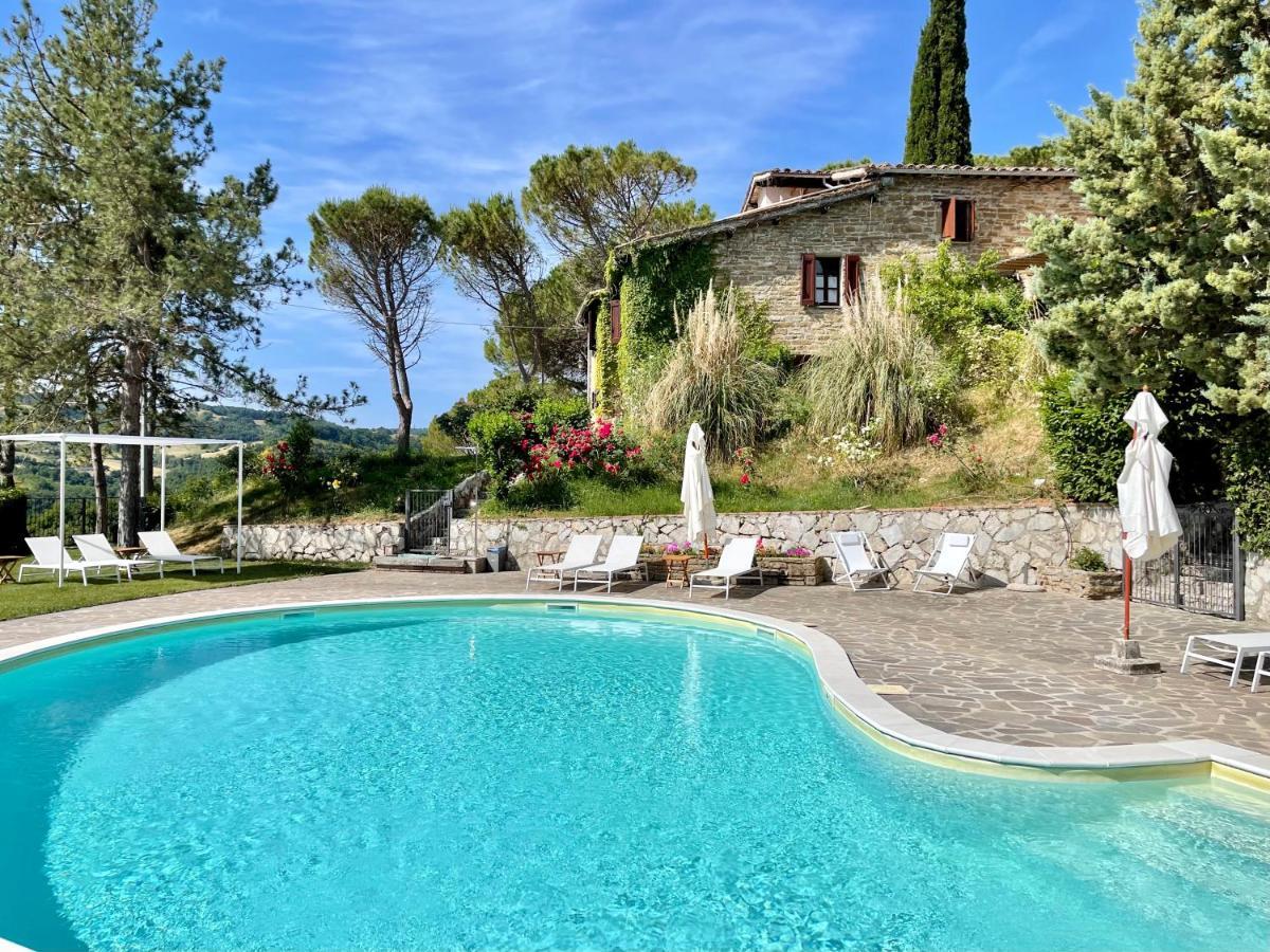 La Panoramica Gubbio - Maison De Charme - Casette E Appartamenti Self Catering Per Vacanze Meravigliose! מראה חיצוני תמונה