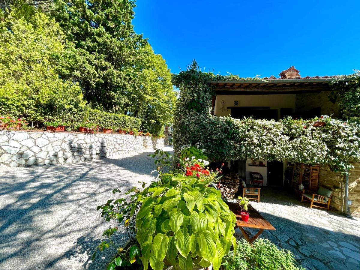 La Panoramica Gubbio - Maison De Charme - Casette E Appartamenti Self Catering Per Vacanze Meravigliose! מראה חיצוני תמונה